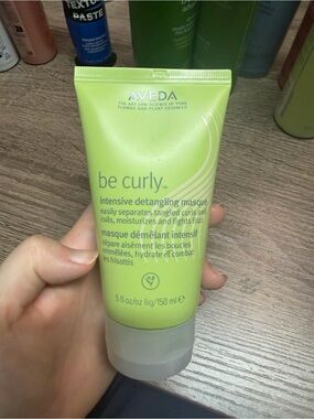 AVEDA Be Curly Intensive Detangling Masque - Lime Green Tube